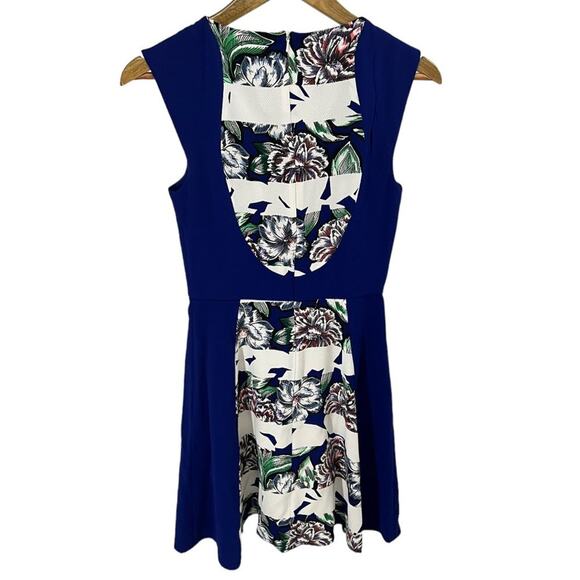 FRENCH CONNECTION Floral Dress SZ 0 - Picture 5 of 7